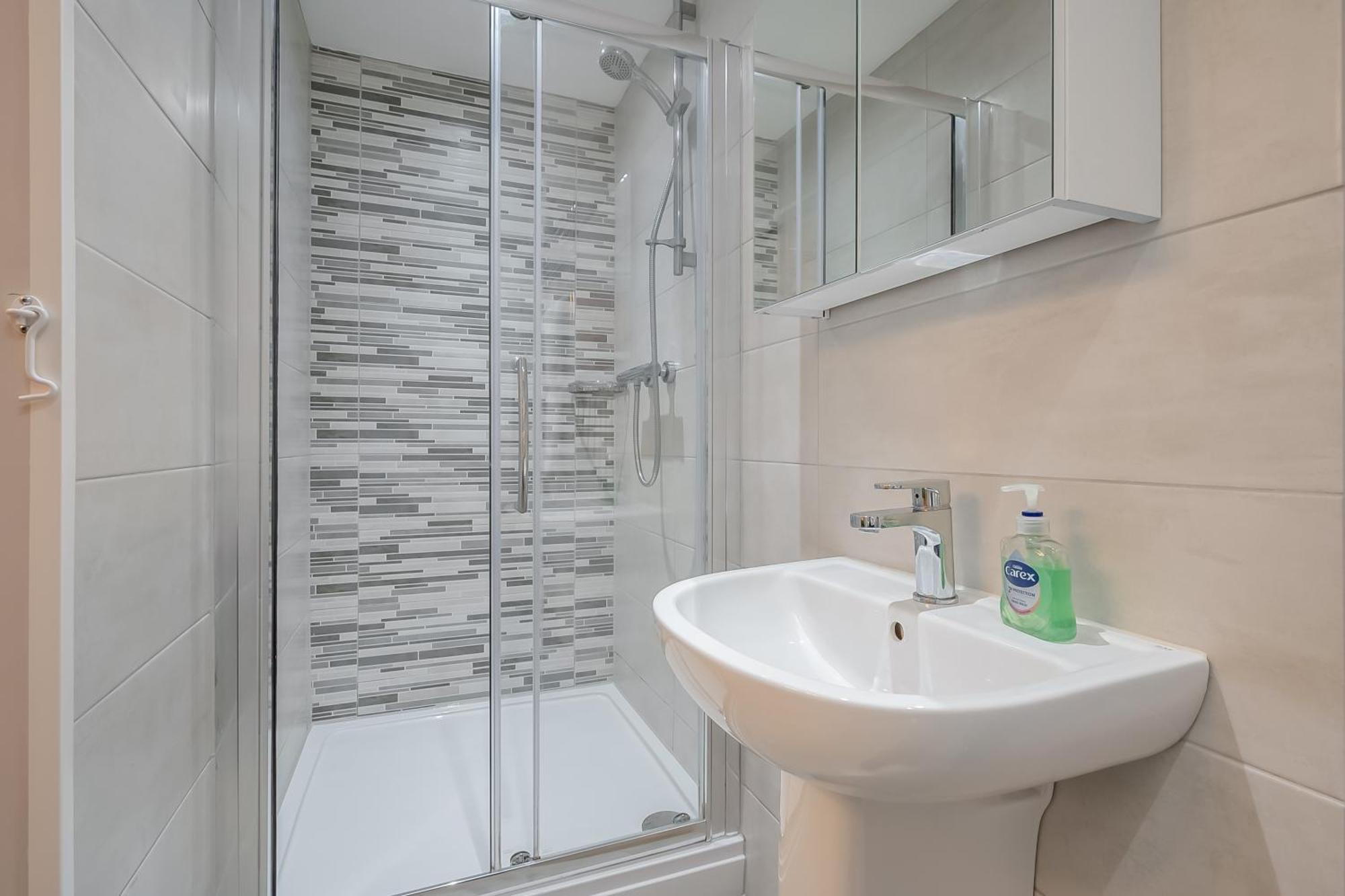 Staybynumbers - Belfast City Centre - 3 Bed, 3 Bathroom & Parking المظهر الخارجي الصورة
